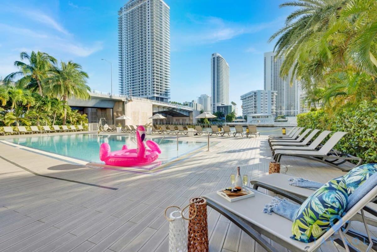 Spectacular View With Balcony, Pool, Near Holiday home